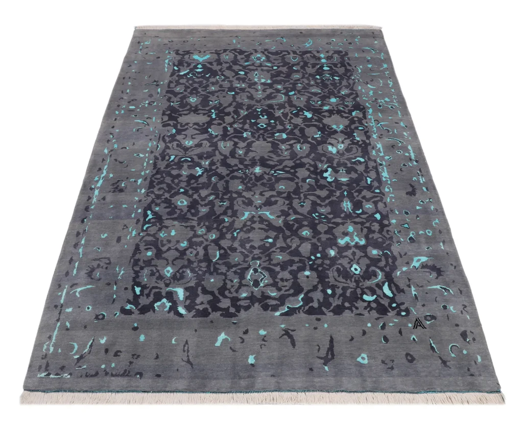 فرش دستباف کرک و ابریشم طوسی دودی