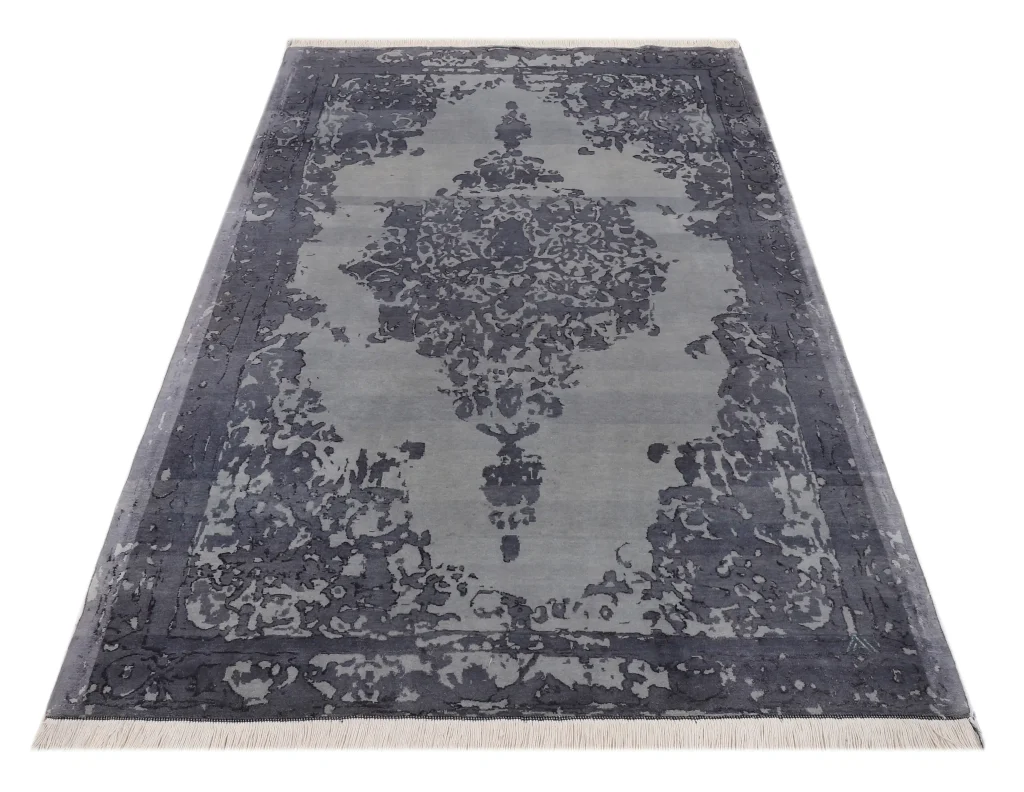 فرش دستباف کرک و ابریشم طرح صدف طوسی خاکستری