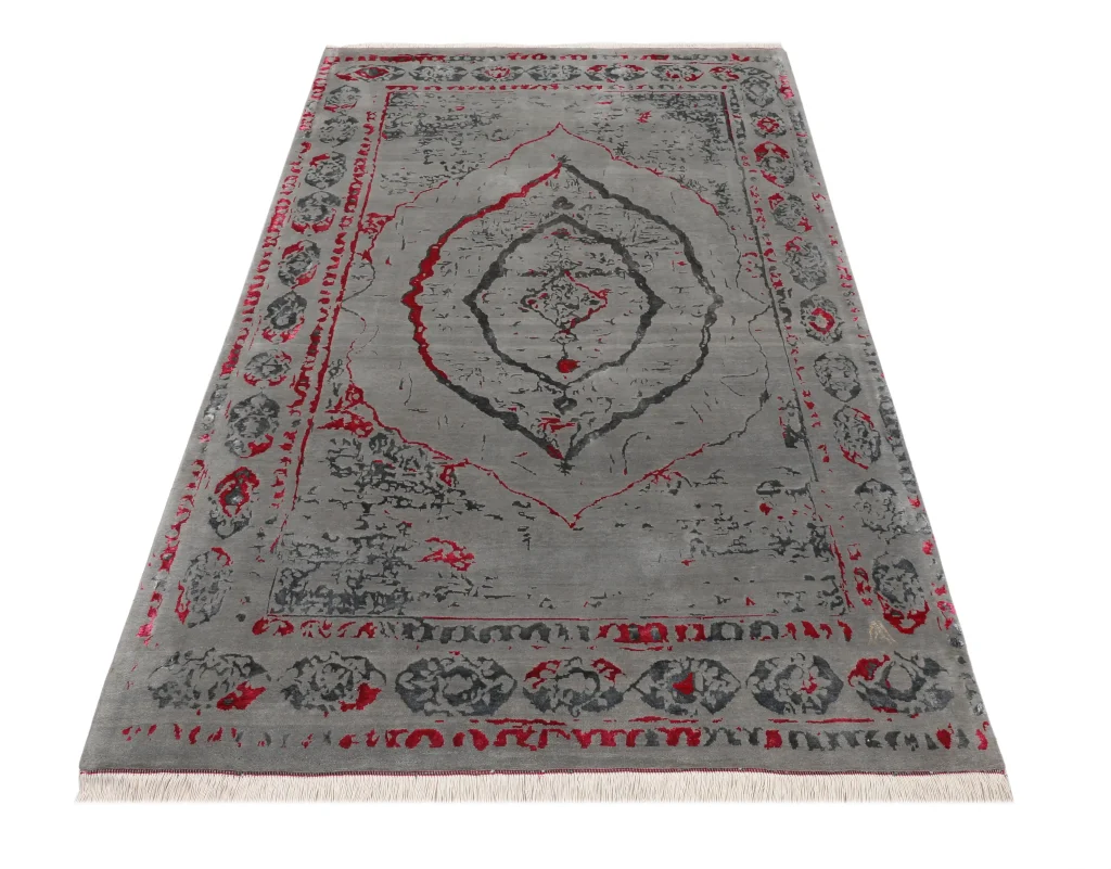 فرش مدرن دستباف کرک و ابریشم طوسی قرمز