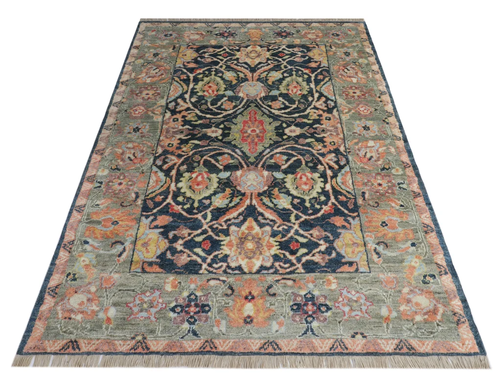 فرش دستباف تبریز پرده‌ای طرح هرمز طوسی روشن