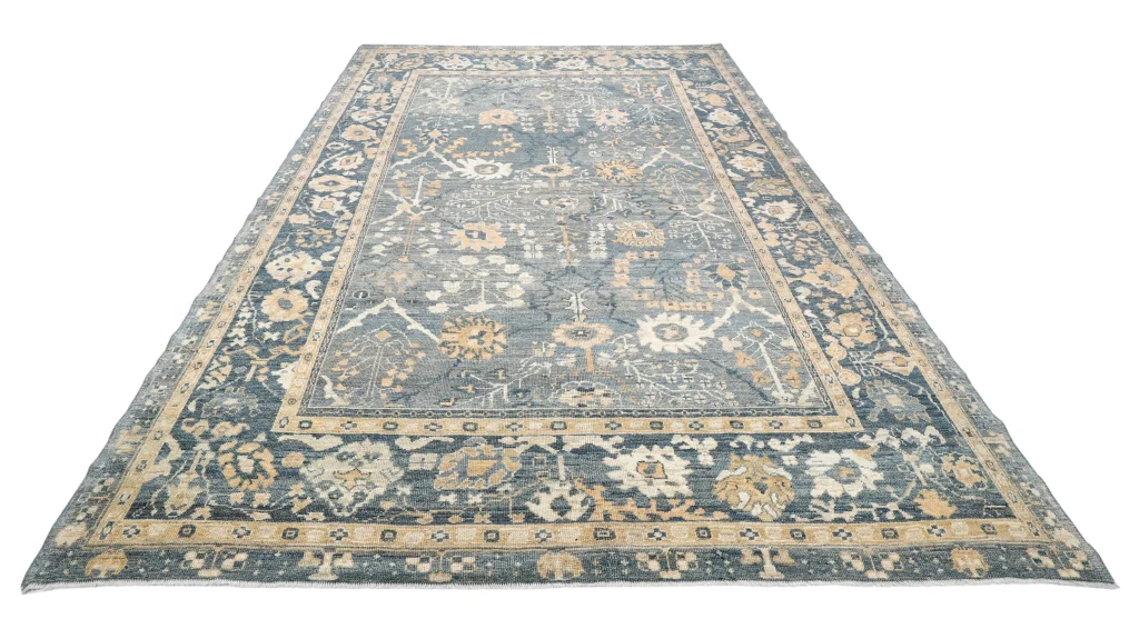 فرش دستباف سلطان‌آباد طرح شکوفه رنگ طوسی