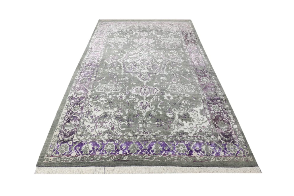 فرش دستباف کرک و ابریشم طرح اژدری بنفش خاکستری